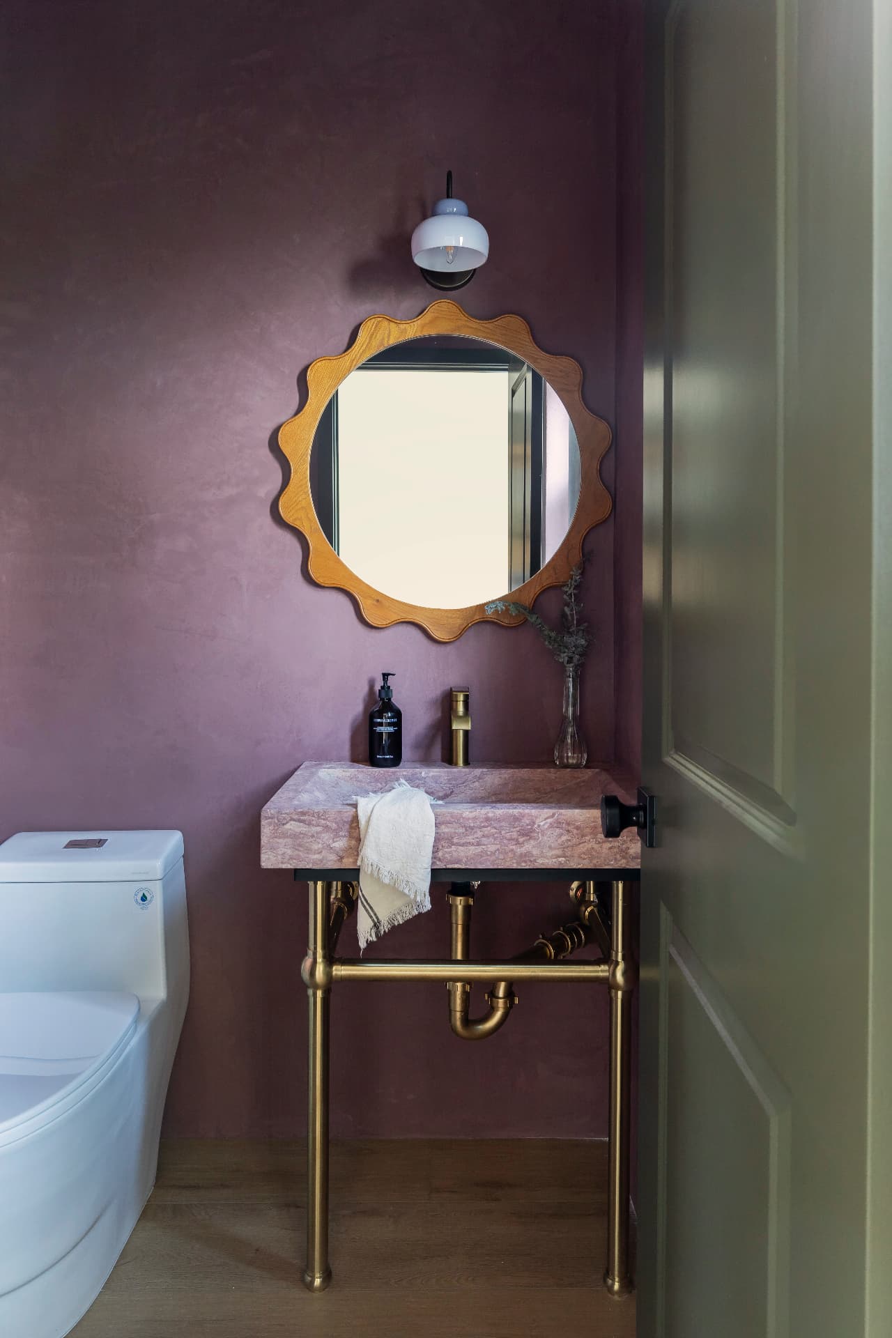 Powder room